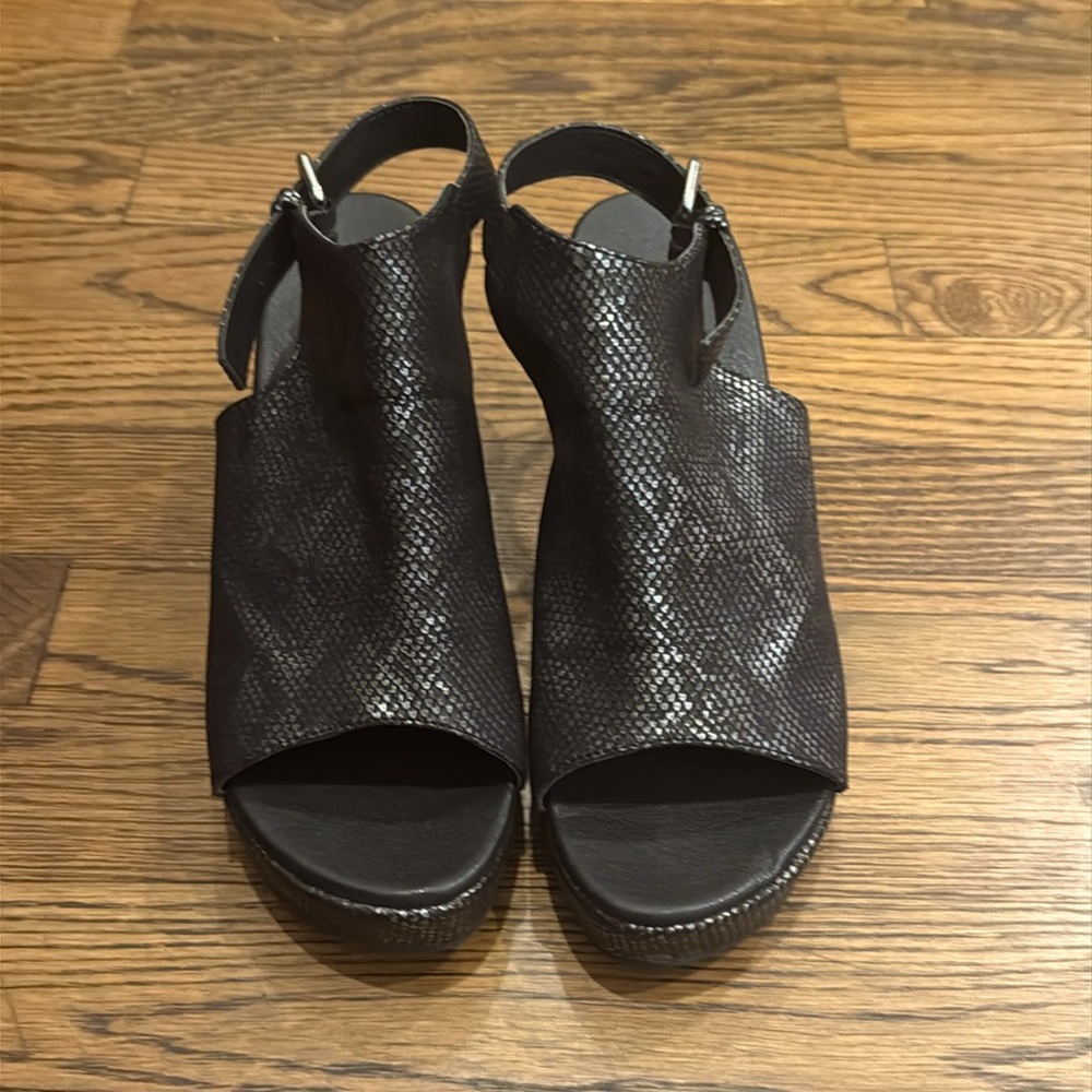 Amiana black and silver wedge platform sandals. Size 38-fits more like a 7/7.5.